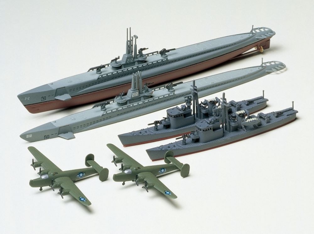 US Gato Class & Japanese Submarine Chaser No.13