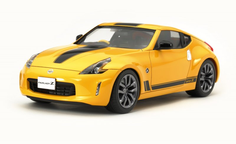 Nissan 370Z Heritage Edition  1:24